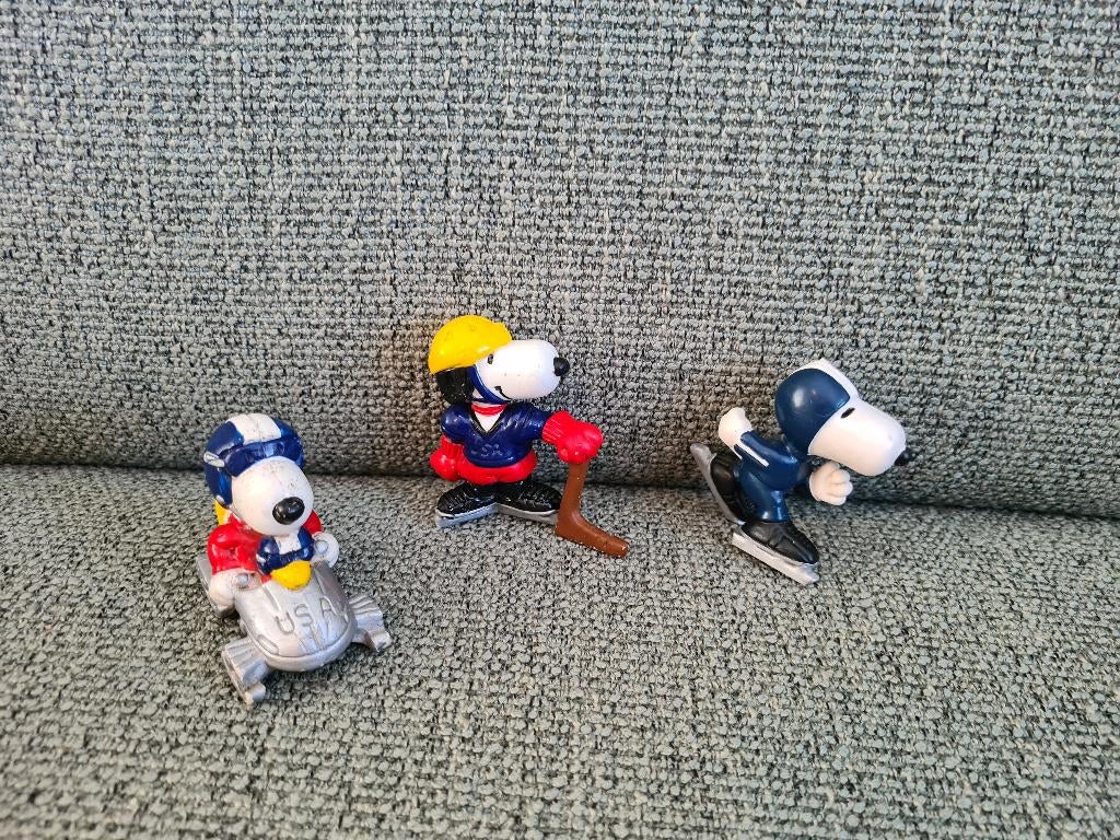 Snoopy vintage schleich pvc poppetjes wintersport sport, Schleich, Ophalen of Verzenden, Zo goed als nieuw, Nvt