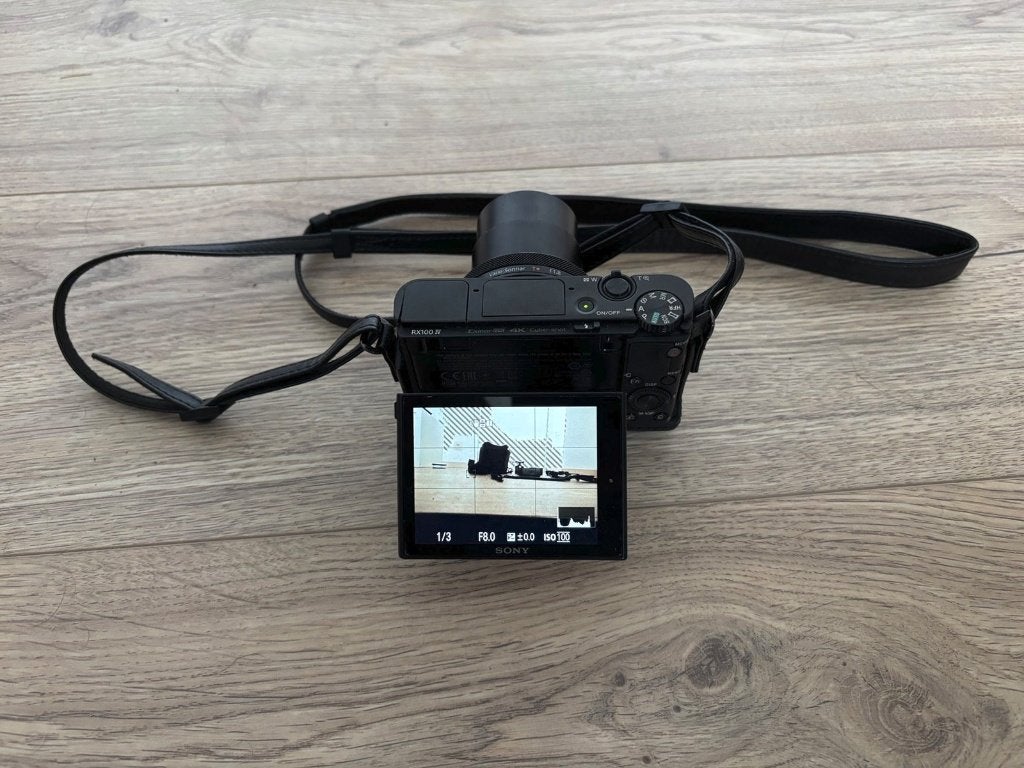 Sony RX100 IV, Gebruikt, Accu, Ophalen of Verzenden, Sony