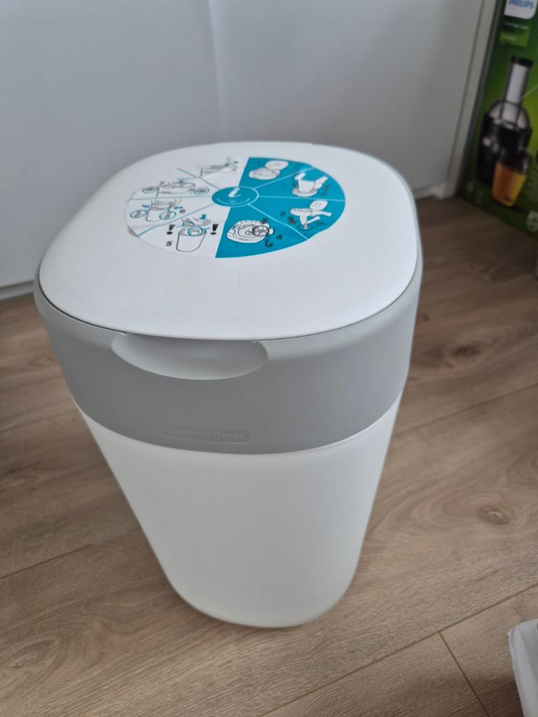 Tommee Tippee luieremmer met 3 navulling zakken, Ophalen, Zo goed als nieuw