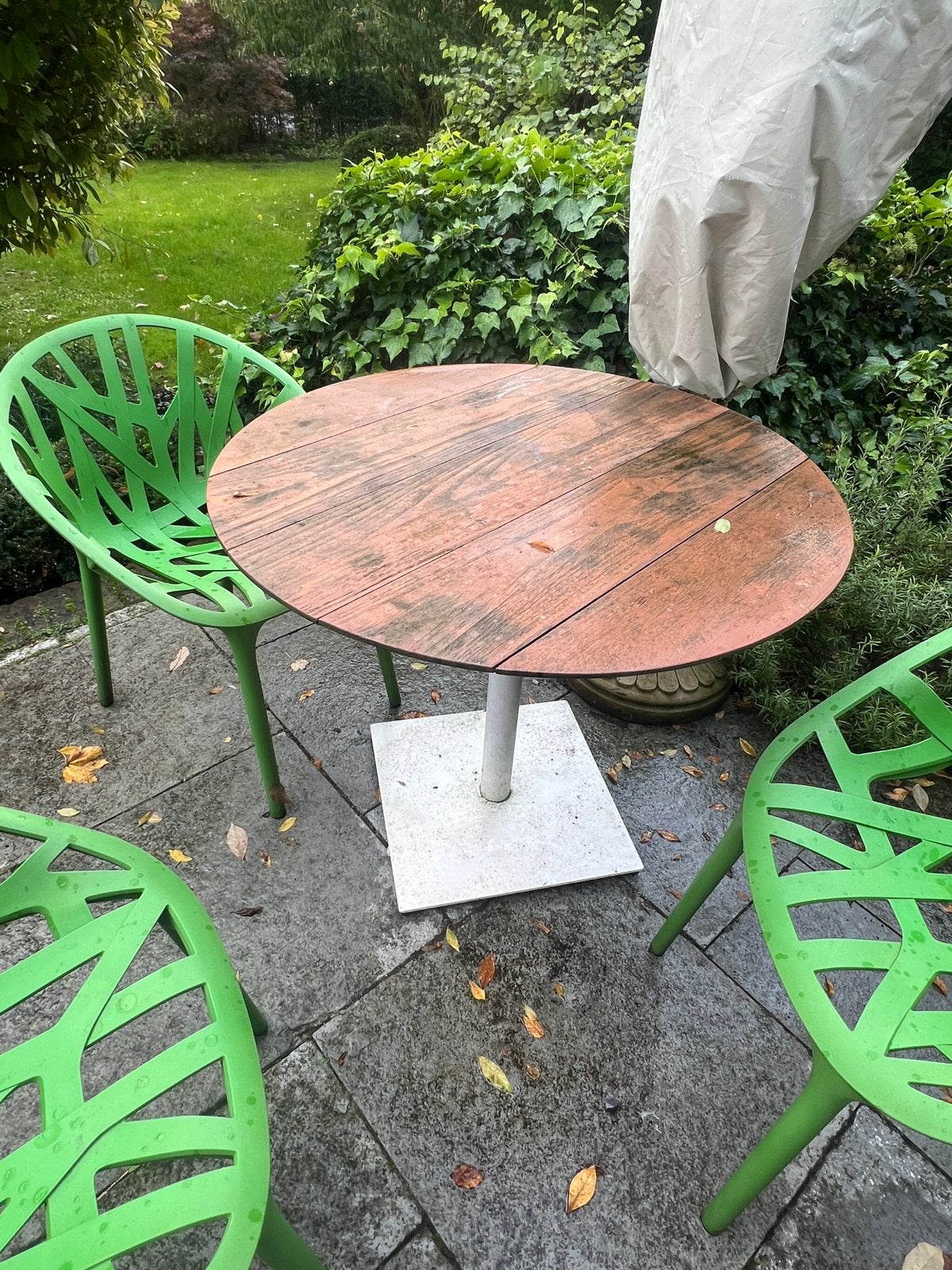 Kettal ronde tuintafel teak 90cm, Ophalen, Gebruikt, Rond, Hout