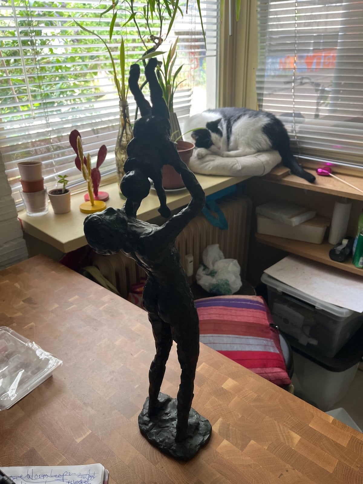 Bronzen beeld 'Vrouw en kind', Antiek en Kunst, Kunst | Beelden en Houtsnijwerken, Beeld, Brons, Groep mensen, 50 - 100 cm, Europa