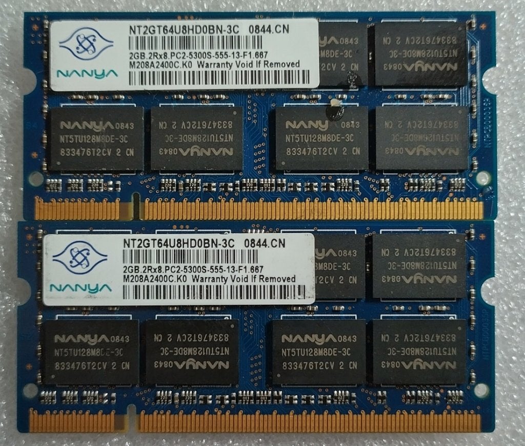 4GB 2x2GB DDR2 PC2-5300S 667MHz Nanya Sodimm 0844 0844, Gebruikt, Ophalen of Verzenden, DDR2, 667MHz