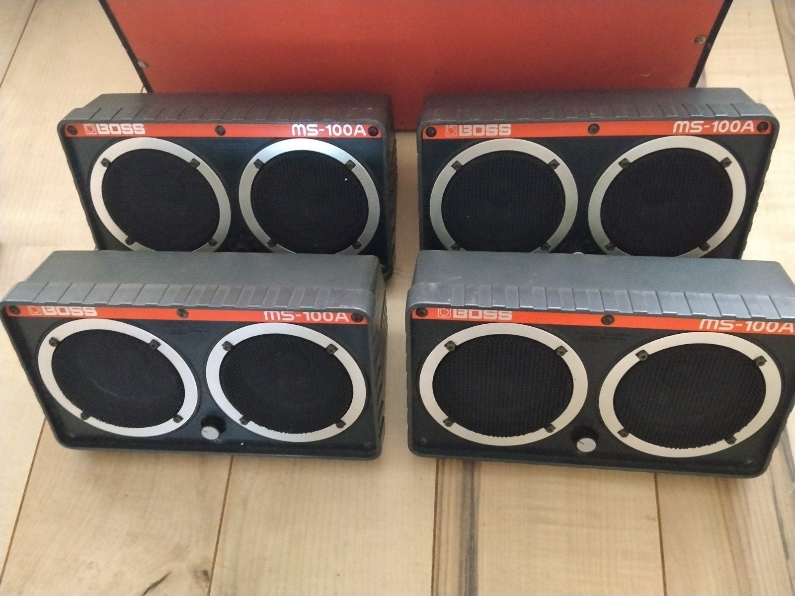 4x Roland Boss MS-100A monitoren met kabels en koffer, Audio, Tv en Foto, Luidsprekers, Ophalen of Verzenden, Minder dan 60 watt