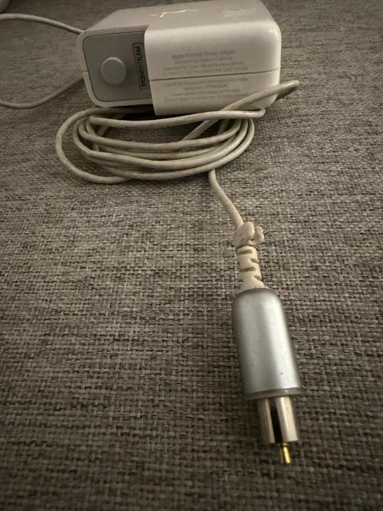 Apple lader oud model ibook G4  Model: M8482., Ophalen of Verzenden, Gebruikt