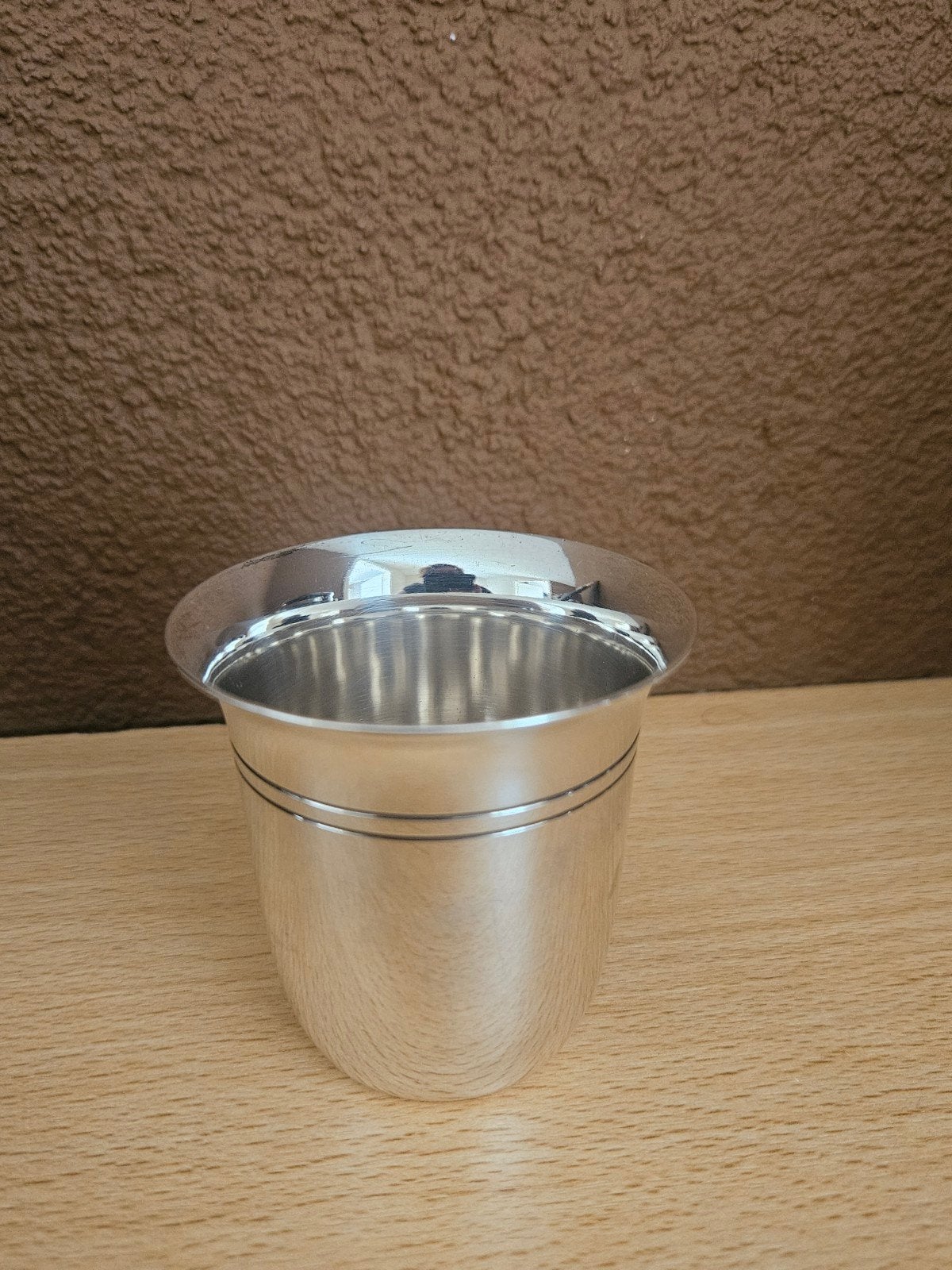 Sola 100 Verzilverde Beker - 87 gram

Mooie verzilverde beke, Ophalen of Verzenden, Zilver
