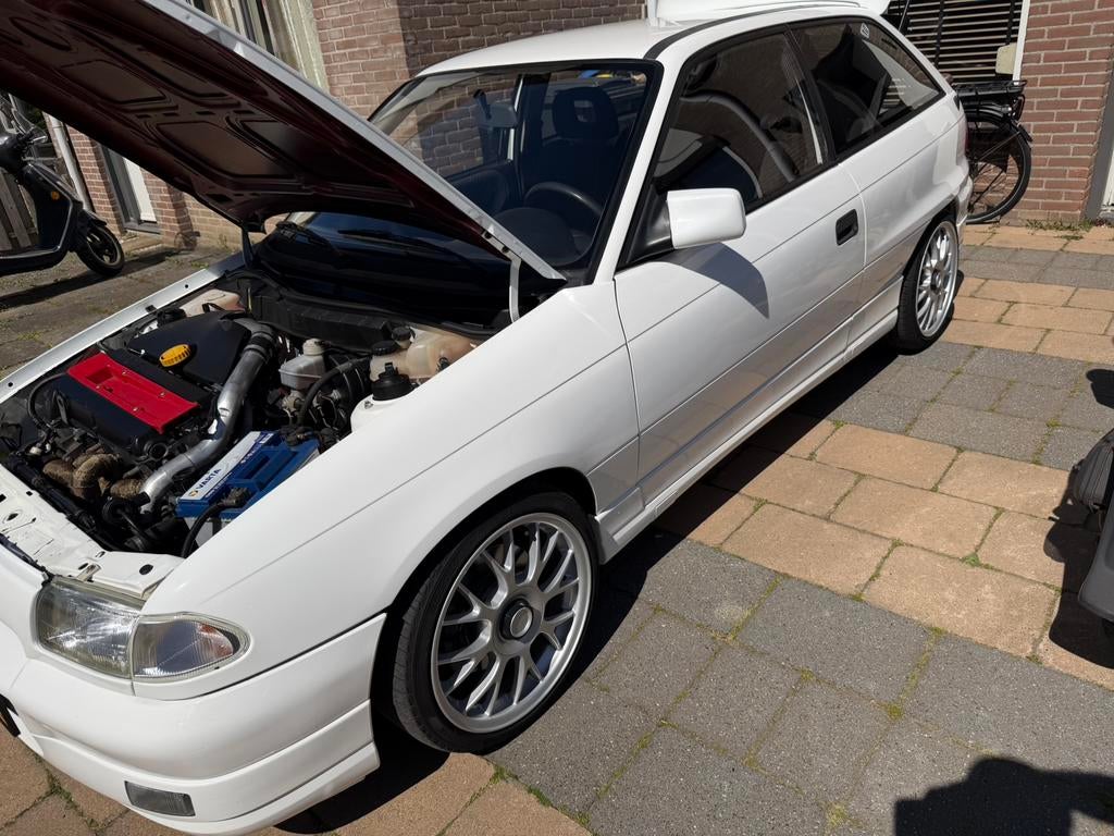 Astra 2.0 turbo swap uniek sleeper 300 pk, Voorwielaandrijving, 455 kg, 31 €/maand, 4 cilinders