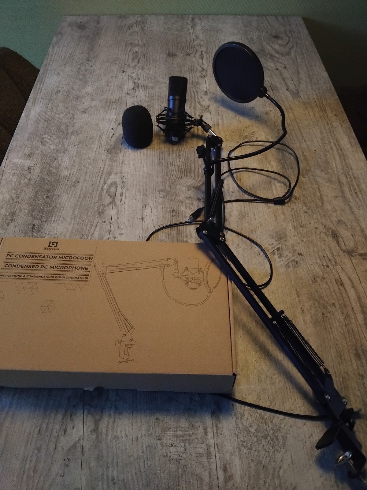 Lifegoods PC Condensator Microfoon met Arm en Popfilter, Ophalen of Verzenden, Zo goed als nieuw, Studiomicrofoon