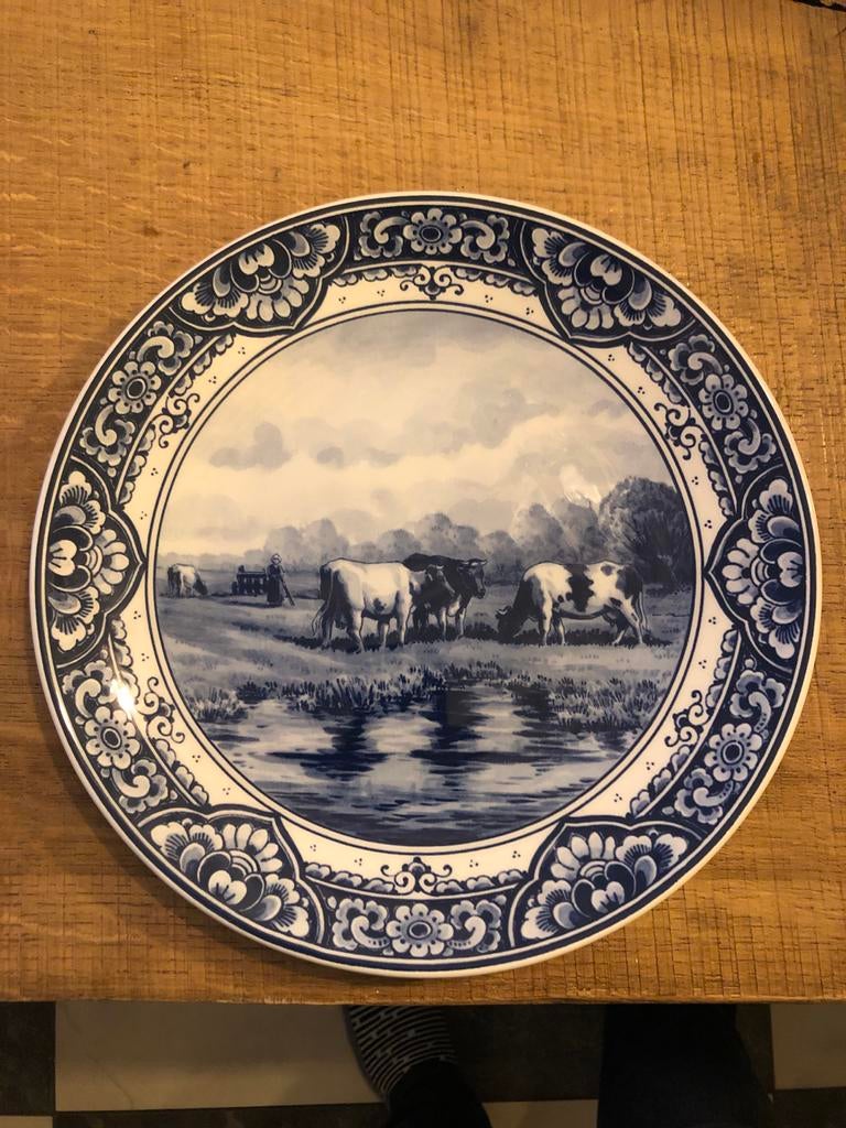 Royal Delft Wandbord - Hollands Landschap met Koeien, Antiek en Kunst, Ophalen
