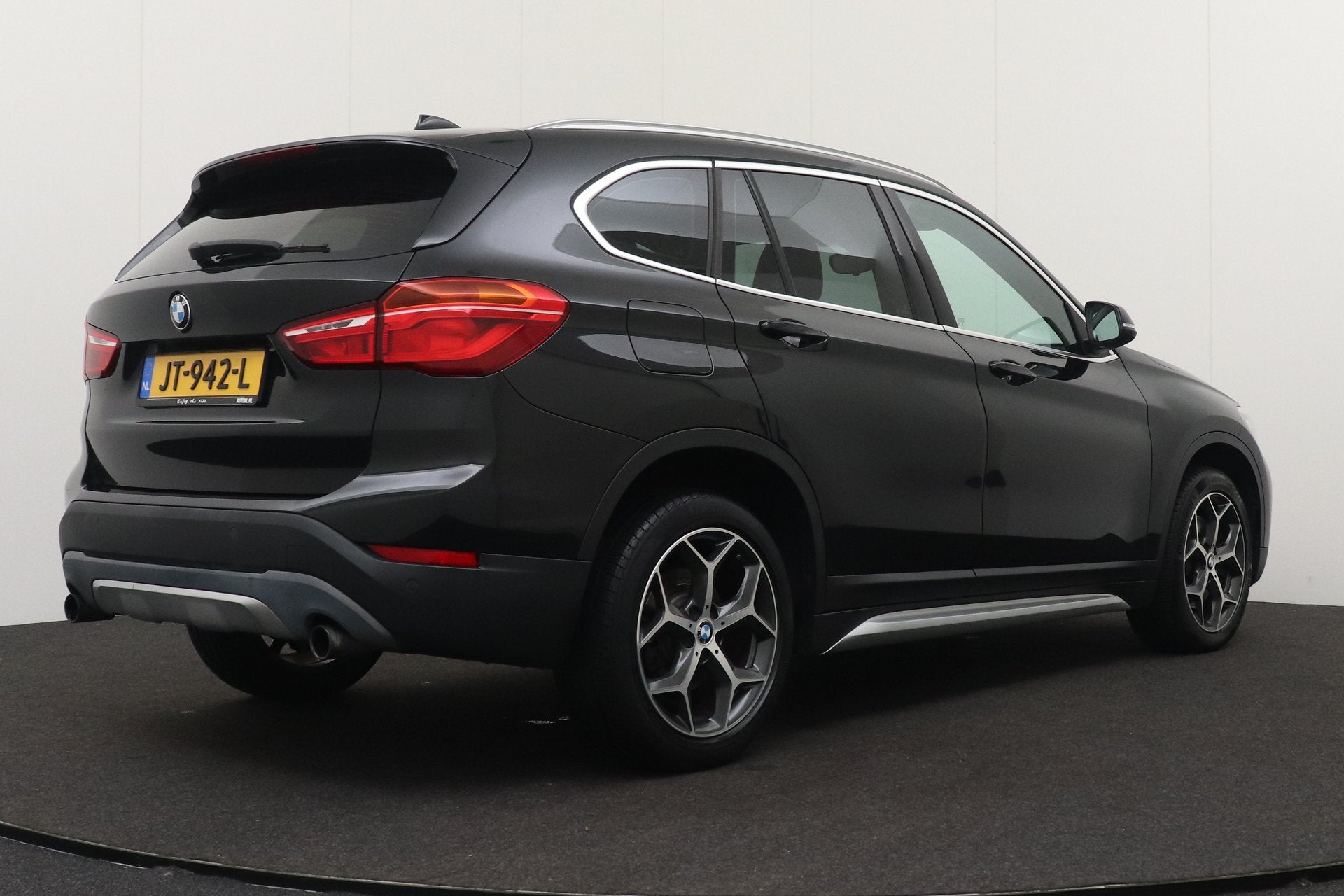 BMW X1 sDrive20i 192 PK Aut. M-Sport High Exe. Leder Head-Up, Auto's, Zwart, Bedrijf, Automatische klimaatregeling, SUV of Terreinwagen