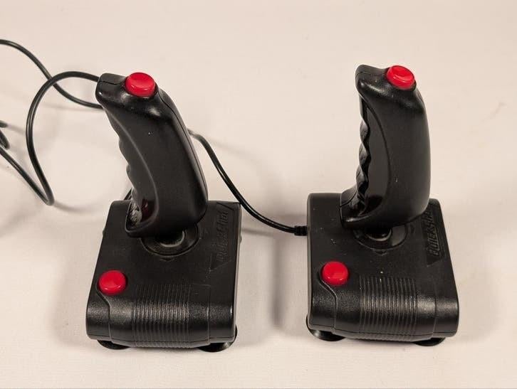 2x Quickshot I joystick – Spectravideo SVI – Atari, Computers en Software, Joysticks, Ophalen of Verzenden