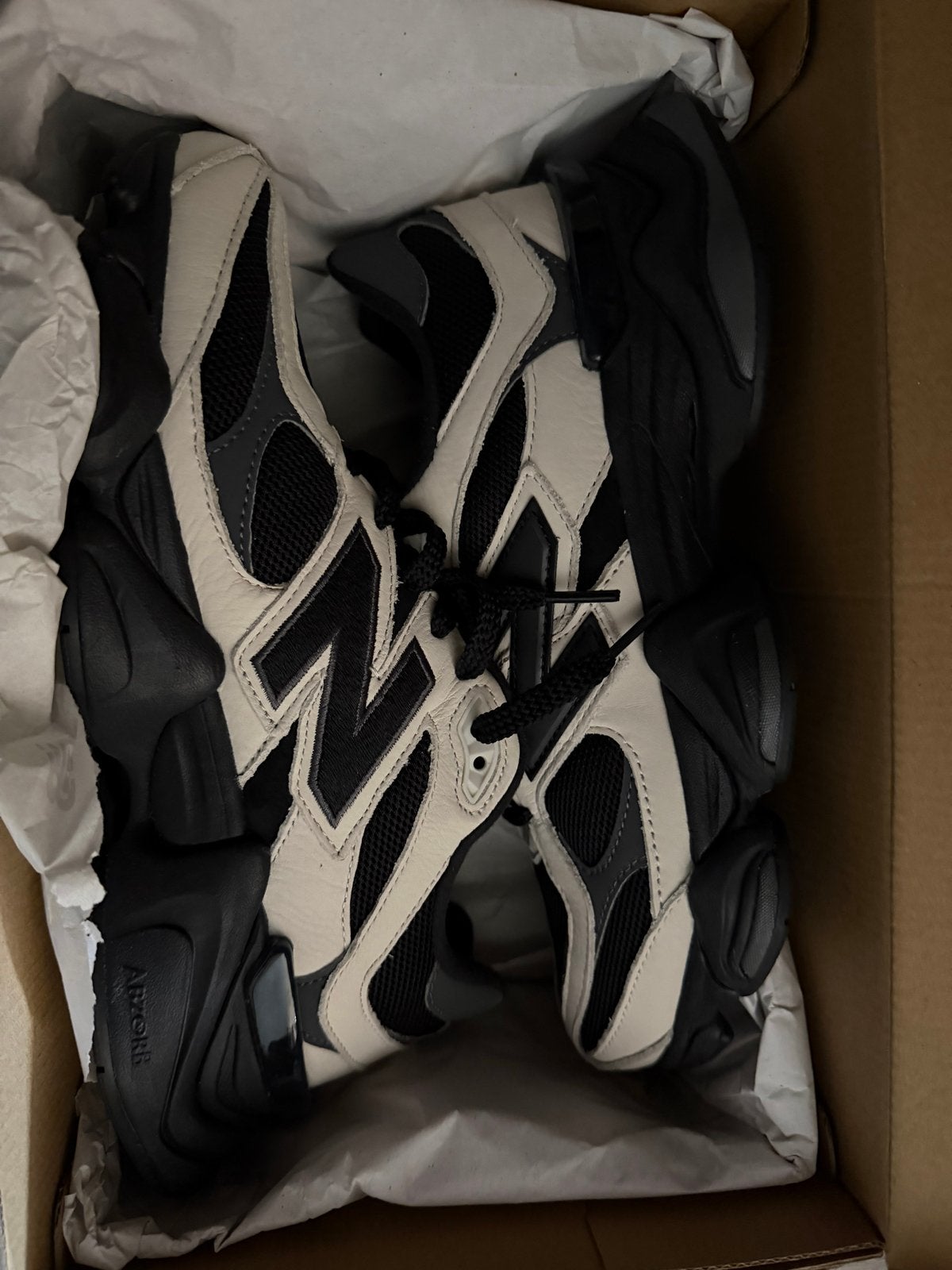 New Balance 9060 Maat 41,5 - Nieuw in doos, Ophalen of Verzenden, Nieuw, Zwart, Sneakers of Gympen