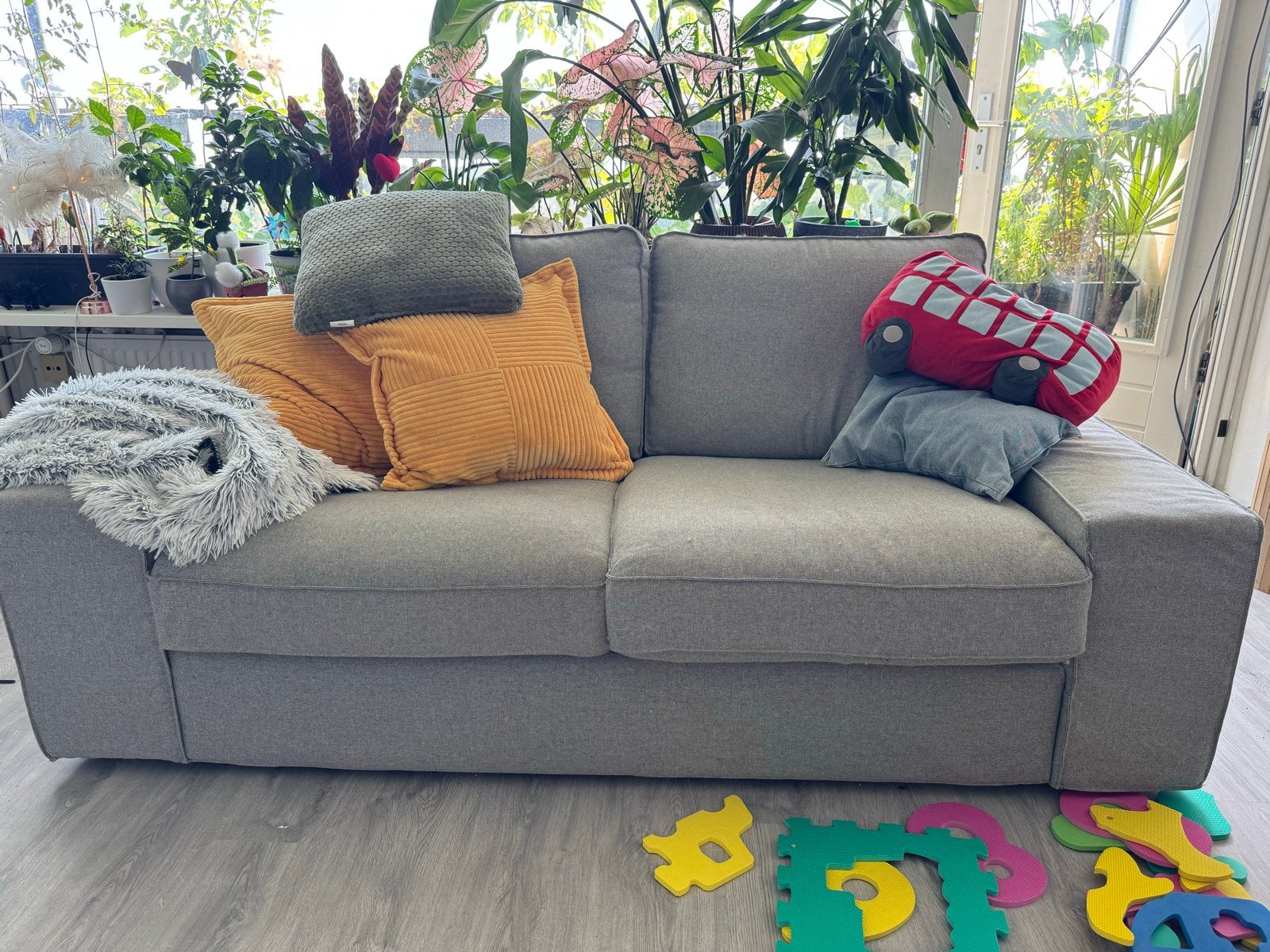 IKEA Kivik bank - Grijs, Huis en Inrichting, Banken | Bankstellen, Ophalen, 250 tot 300 cm, Gebruikt, Hoekbank