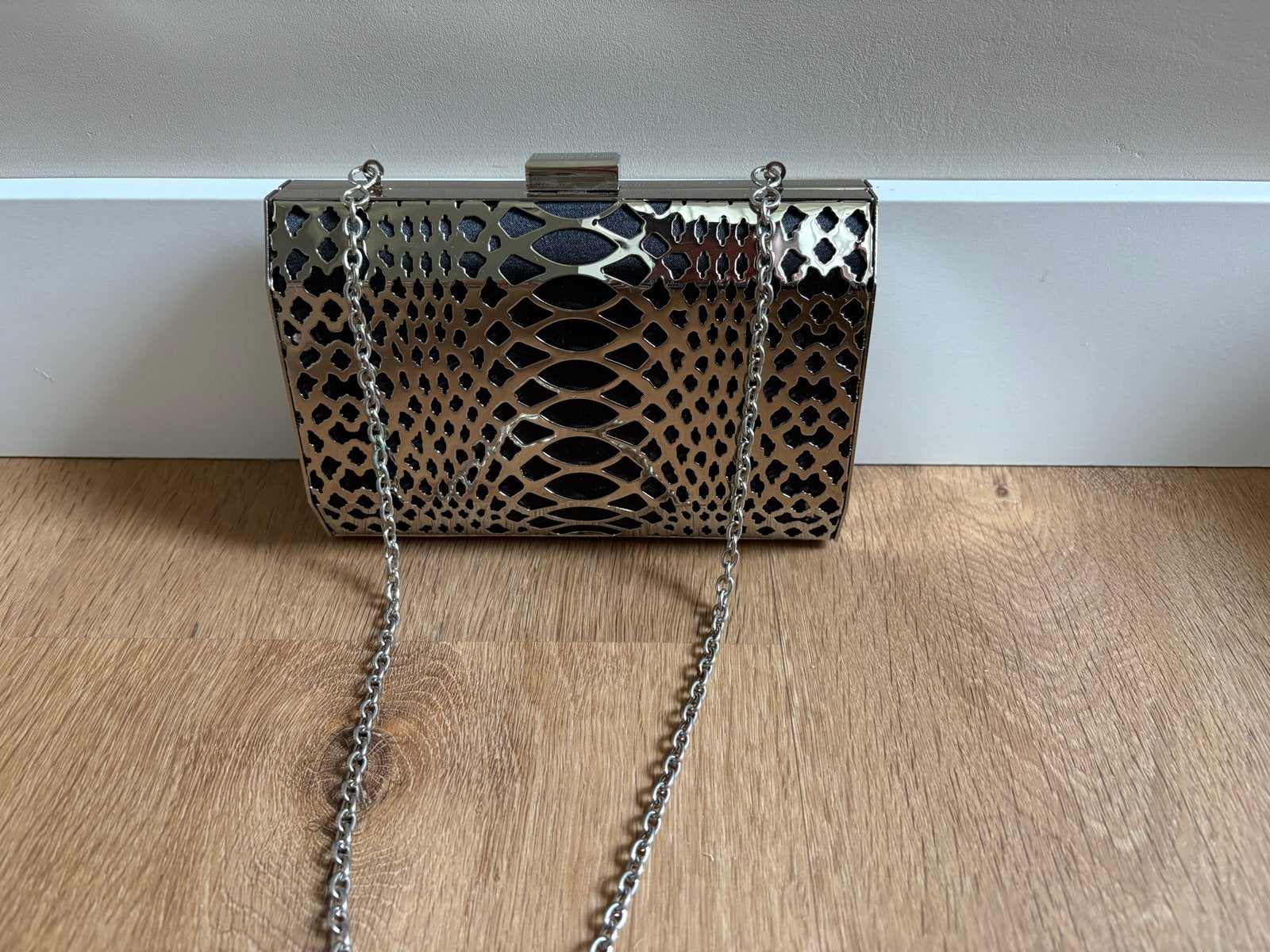 Metalen Solano avondtasje met ketting, Ophalen of Verzenden, Zo goed als nieuw, Overige kleuren, Avondtasje