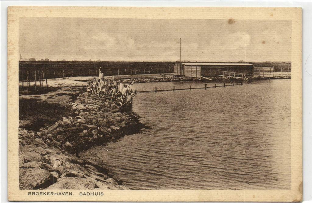 Broekerhaven. Badhuis - volk - ongelopen, Ophalen of Verzenden, Voor 1920, Ongelopen, Noord-Brabant
