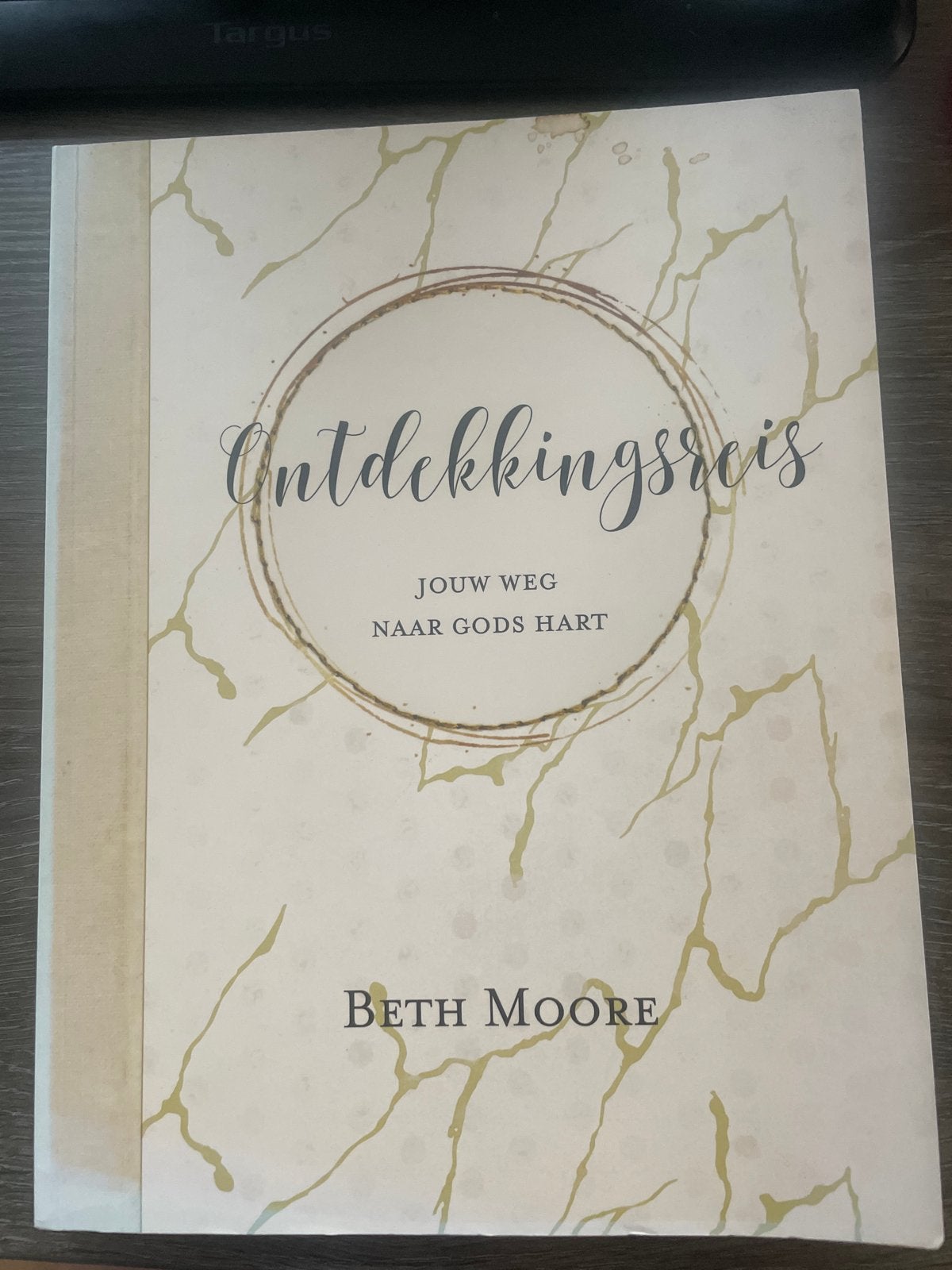 Ontdekkingsreis (werkboek + handleiding) - Beth Moore, Ophalen of Verzenden, Zo goed als nieuw, Christendom | Protestants