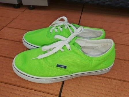 Panther mt.40 in fel groen textiel met rubber zool als nieuw, Panther, Ophalen of Verzenden, Groen, Sneakers of Gympen
