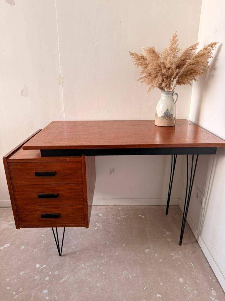 Tijsseling Nijkerk spinpoot bureau – vintage jaren ’60, Huis en Inrichting, Bureaus, Ophalen, 112 cm, 60 cm, Hout