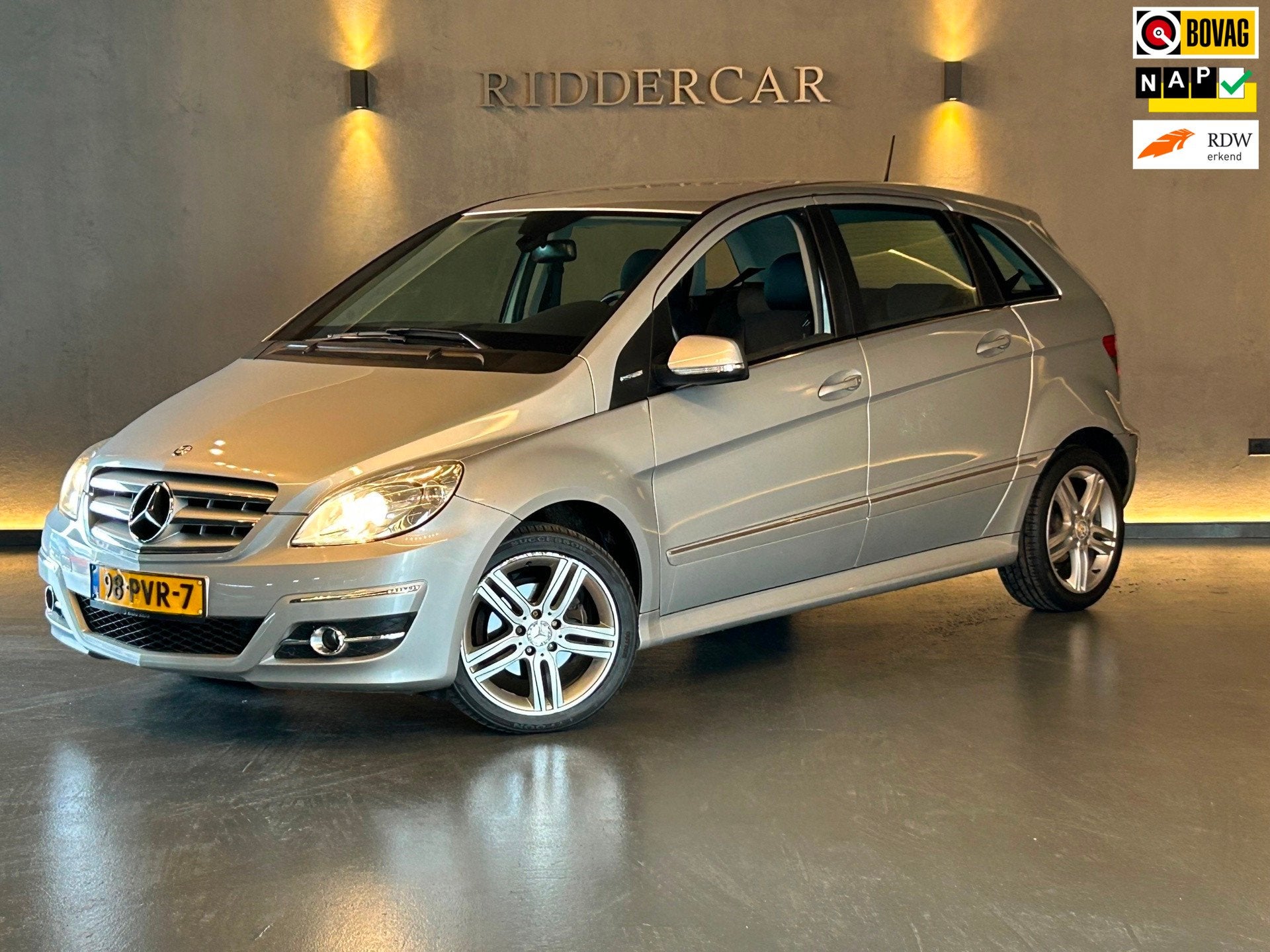Mercedes-Benz B-klasse 180 BlueEFFICIENCY Business CLass|2E, Auto's, Voorwielaandrijving, Euro 5, 15 km/l, Gebruikt