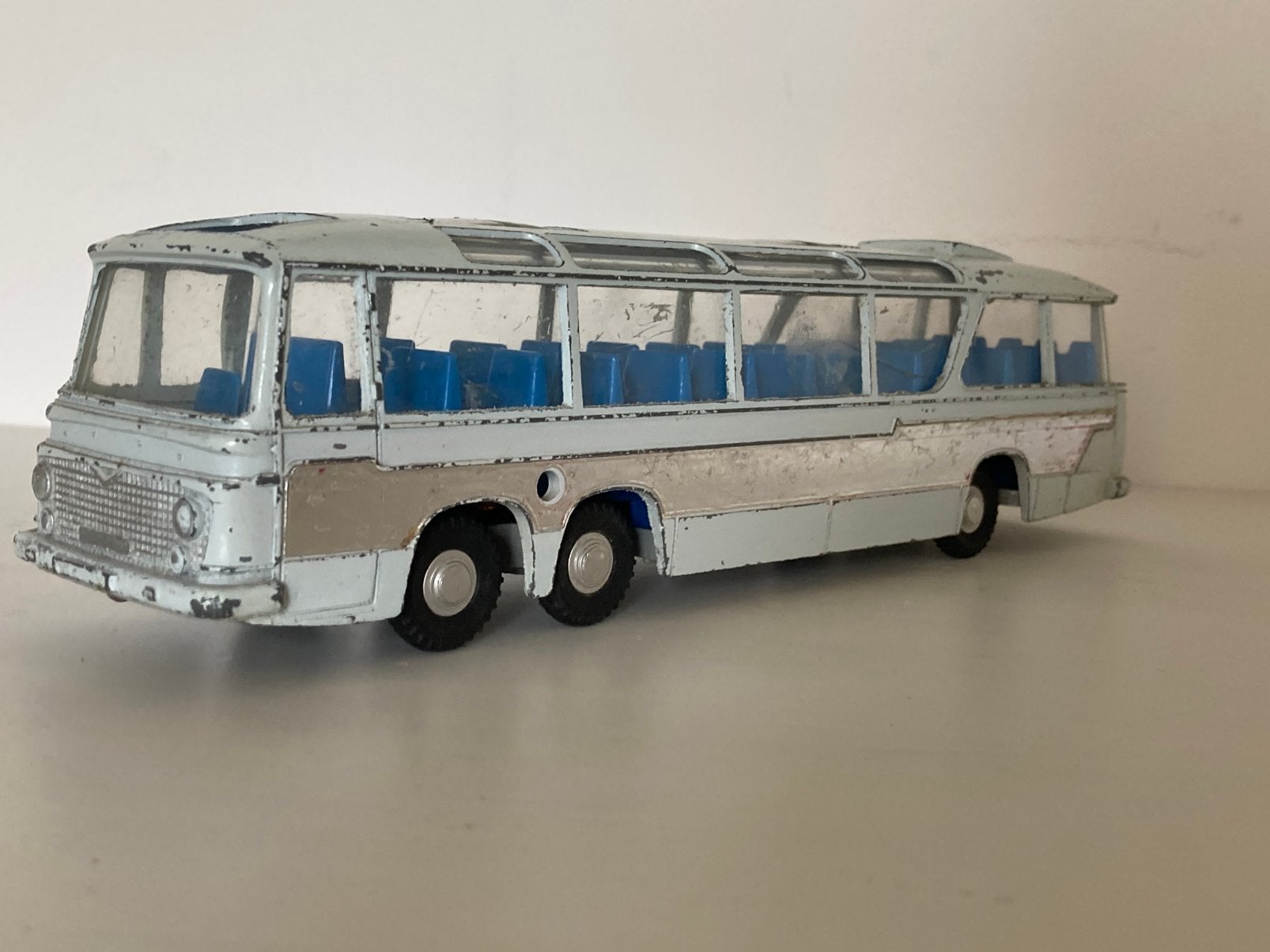 Dinky Toys 952 Bedford Vega Major Luxury Coach, Ophalen of Verzenden, Gebruikt, Auto, Dinky Toys
