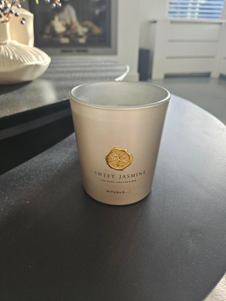Rituals Sweet Jasmine geurkaars 20% is gebruikt, Ophalen of Verzenden, Pot, Bus of Blik