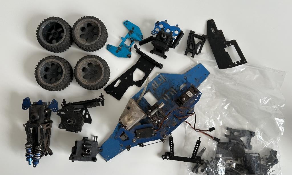 Nitro buggy 1/10 rc auto, Hobby en Vrije tijd, Modelbouw | Radiografisch | Auto's, Gebruikt, Auto offroad, Nitro, Schaal 1:10
