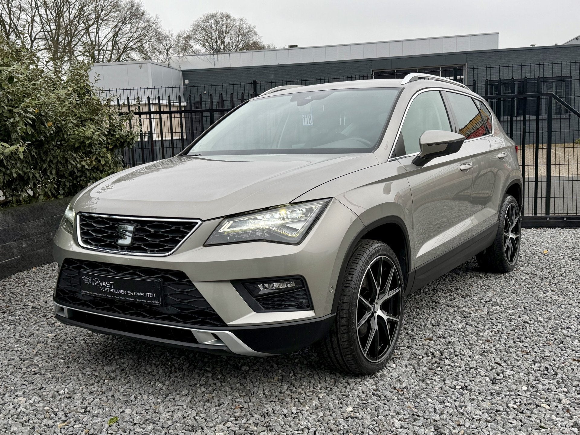 SEAT Ateca 1.4 EcoTSI Style DSG Nav|Camera|Keyles|ACC|LED!, Auto's, Stof, Gebruikt, Huisgarantie, 4 cilinders