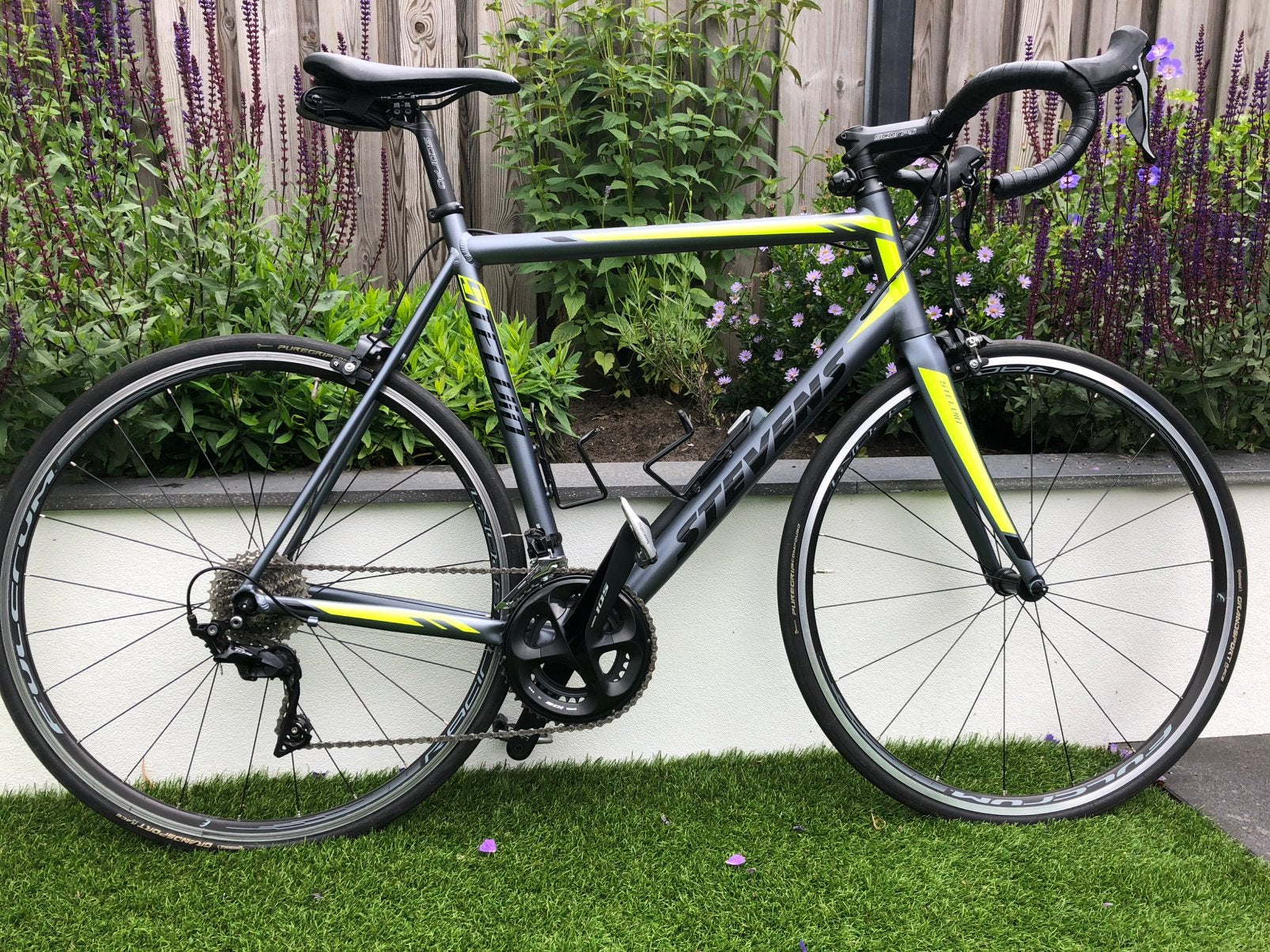 Stevens Stelvio racefiets - Zo goed als nieuw, 28 inch, Velgrem, Aluminium, Zo goed als nieuw