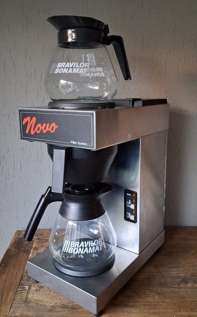 Proffesioneel Novo-011 koffiezetapparaat - snelle doorloop, Gebruikt, 10 kopjes of meer, Koffiemachine, Gemalen koffie