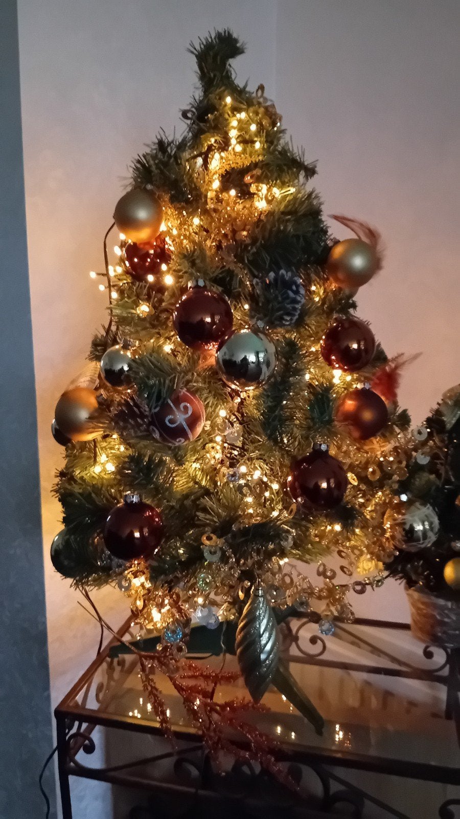 kerstboom kleur rijk 70 a 80CM, Diversen, Ophalen, Zo goed als nieuw