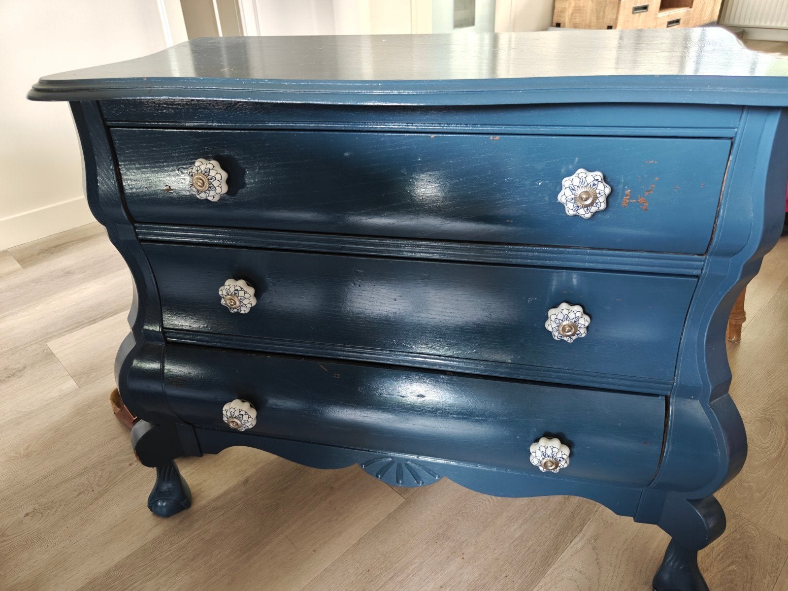 Antiek buikkastje met 3 lades - Donkerblauw, Huis en Inrichting, Kasten | Dressoirs, Ophalen, Minder dan 50 cm, Gebruikt, Antiek, Vintage, Brocante