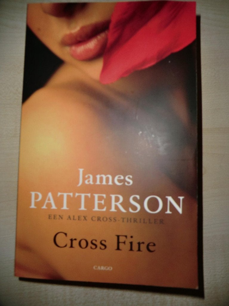 James Patterson - Cross Fire in ~~nieuw~~ staat, Verzenden, Zo goed als nieuw