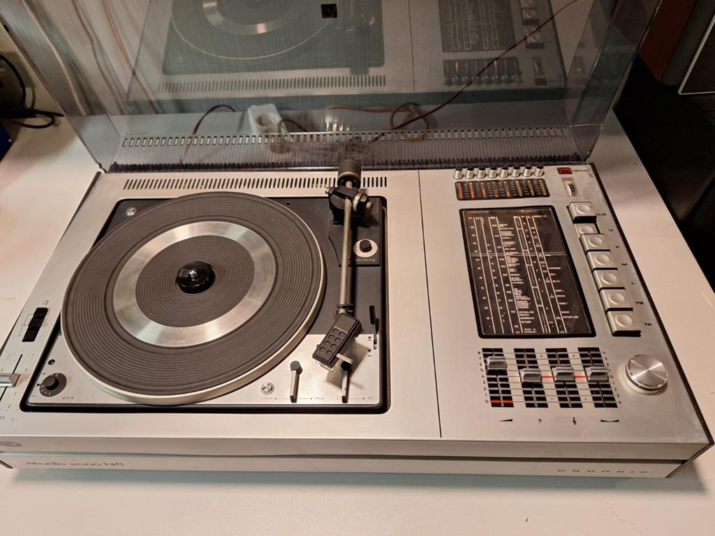 Grundig studio 2000, Ophalen of Verzenden