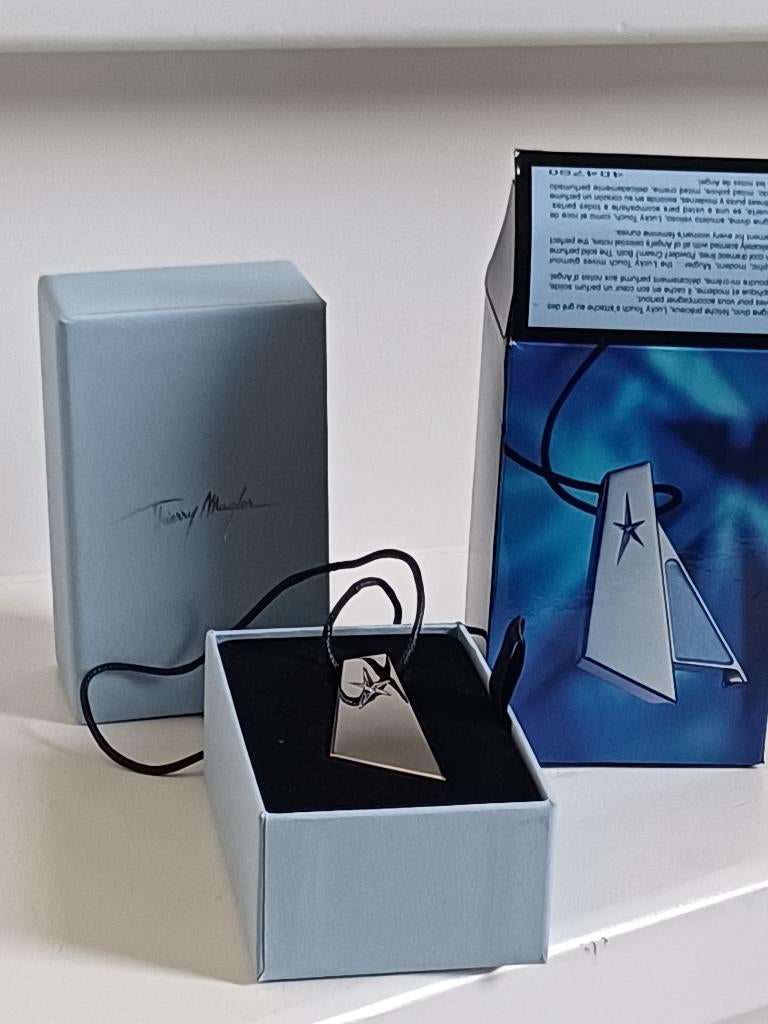 ANGEL THIERRY MUGLER LUCKY TOUCH SOLID PERFUME NIEUW, Verzamelen, Ophalen of Verzenden, Nieuw, Overige typen, Gevuld