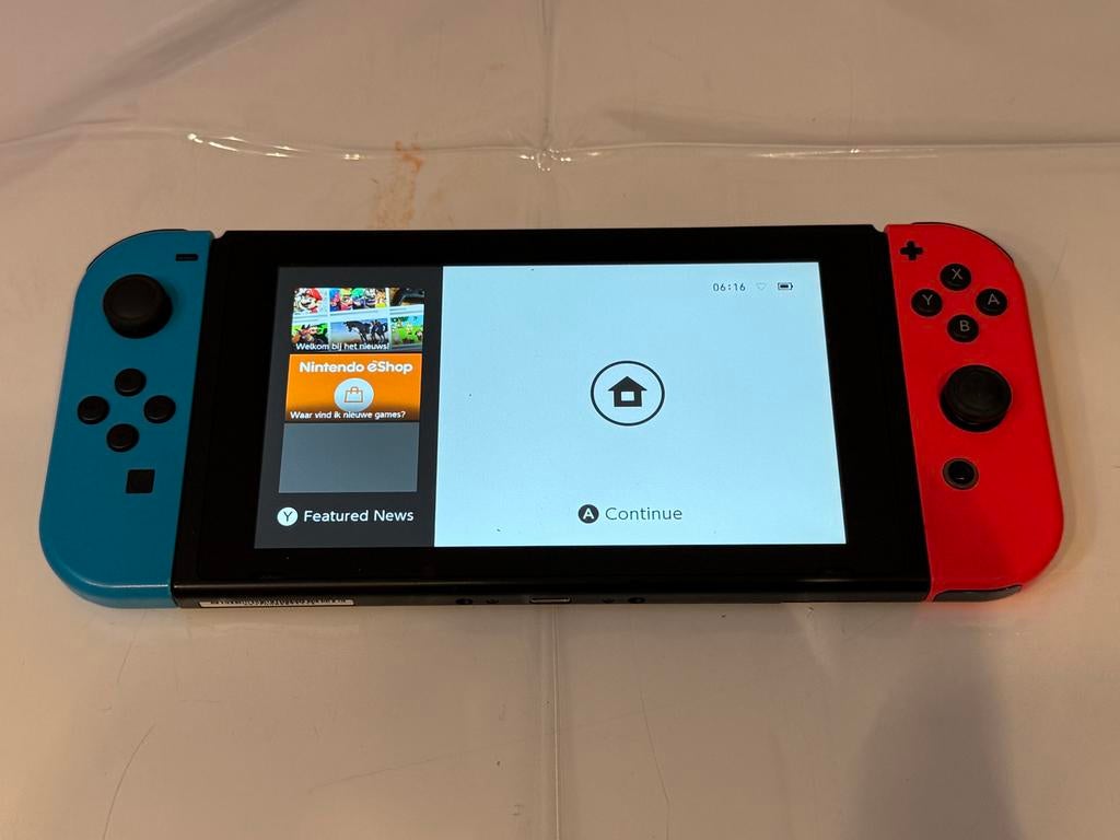 Nintendo Switch compleet met originele lader, Nintendo, Nintendo, Met 2 controllers, Ophalen of Verzenden