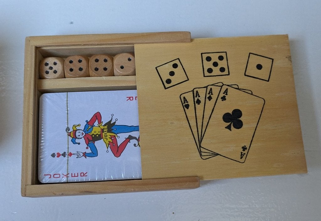 Vintage dobbelstenen & speelkaarten set in houten kistje, Een of twee spelers, Ophalen of Verzenden, Nieuw, Onbekend