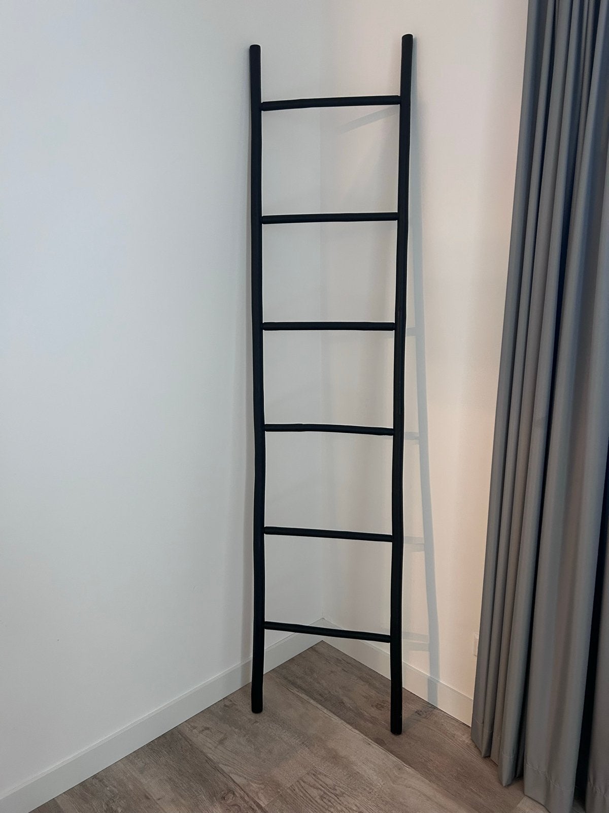 Zwarte decoratieladder / kledingladder, Ophalen, Gebruikt, Zwart