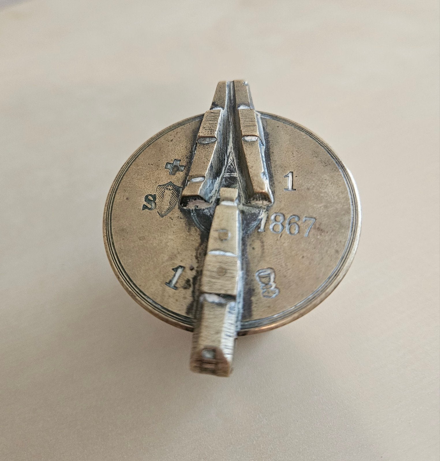 Antiek messing sluitgewicht/pijlgewicht 1867, Antiek en Kunst, Ophalen of Verzenden