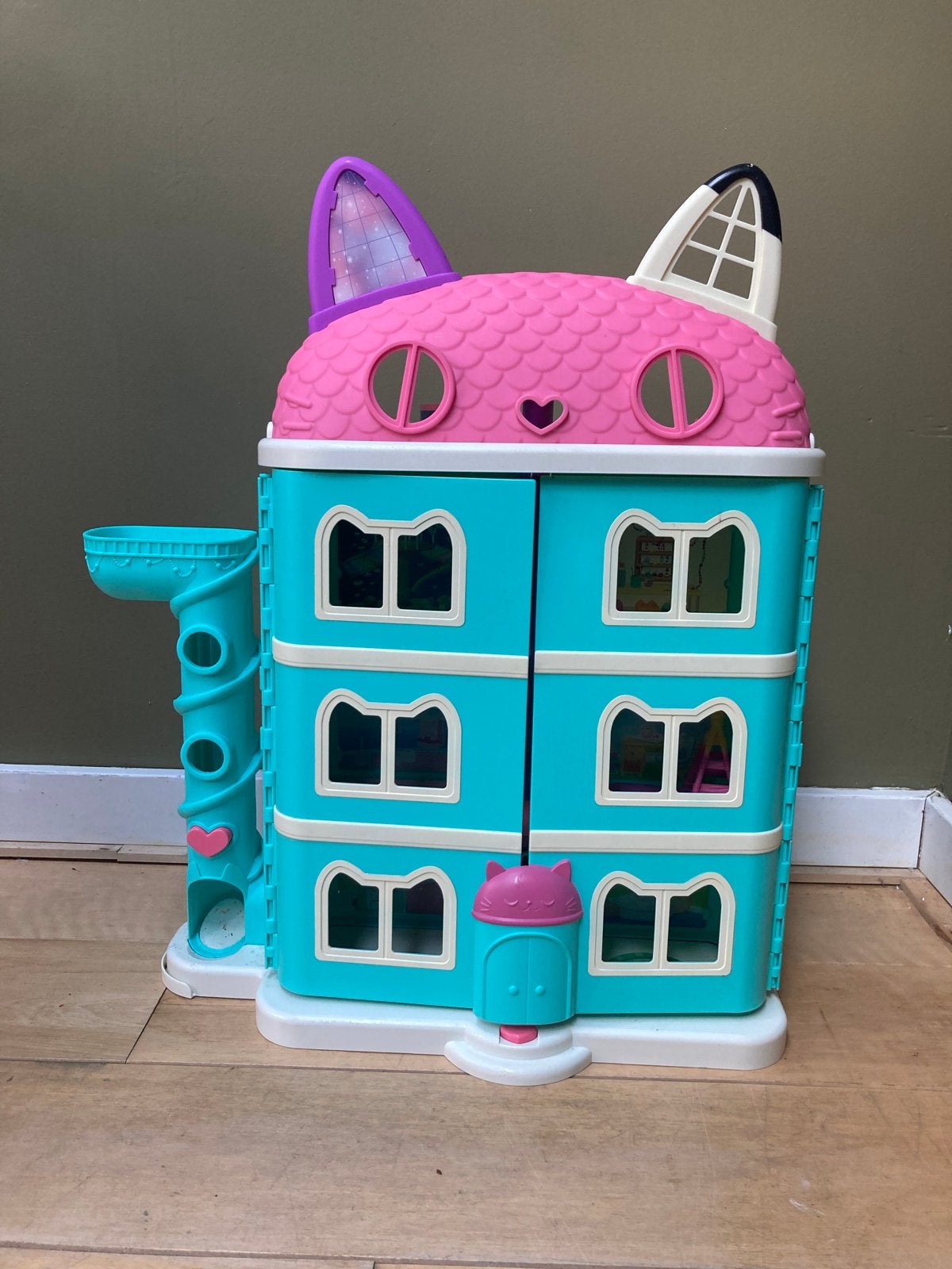 Gabby's Poppenhuis met Gabby en Pandy Poek, Ophalen, Gebruikt, Meisje