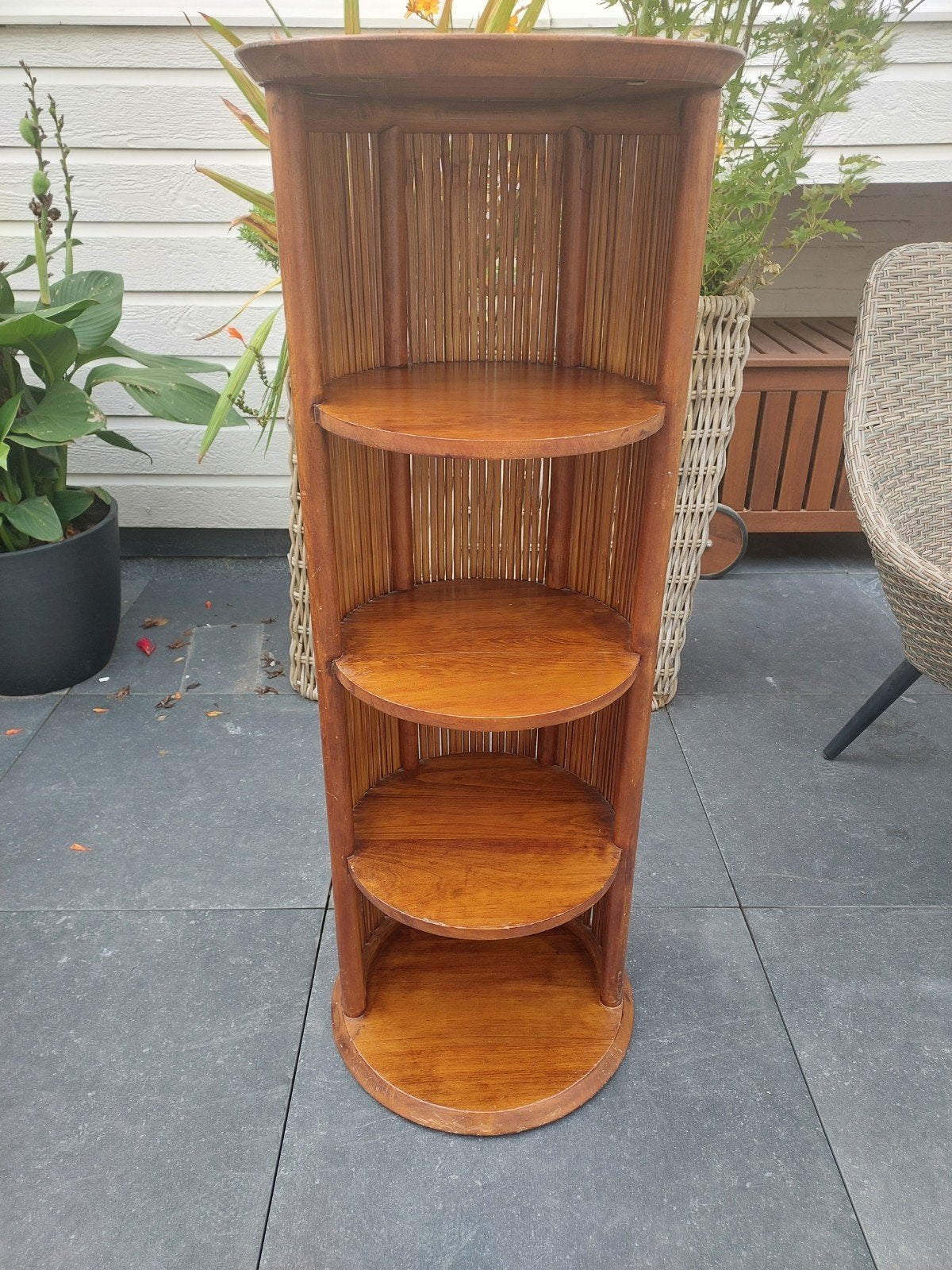 Vintage bamboe en houten plantenstandaard/boekenrek, Ophalen, Gebruikt