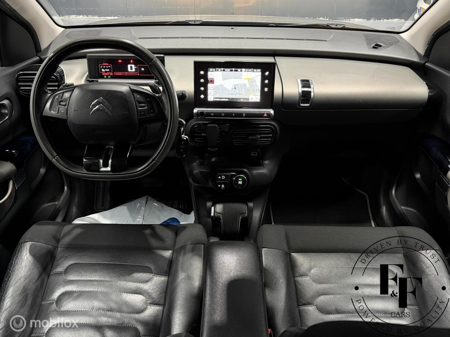 Citroën C4 Cactus 1.2 PureTech Shine|Automaat|NAP|Camera|Na, Auto's, Bruin, 82 pk, Leder en Stof, 23 km/l