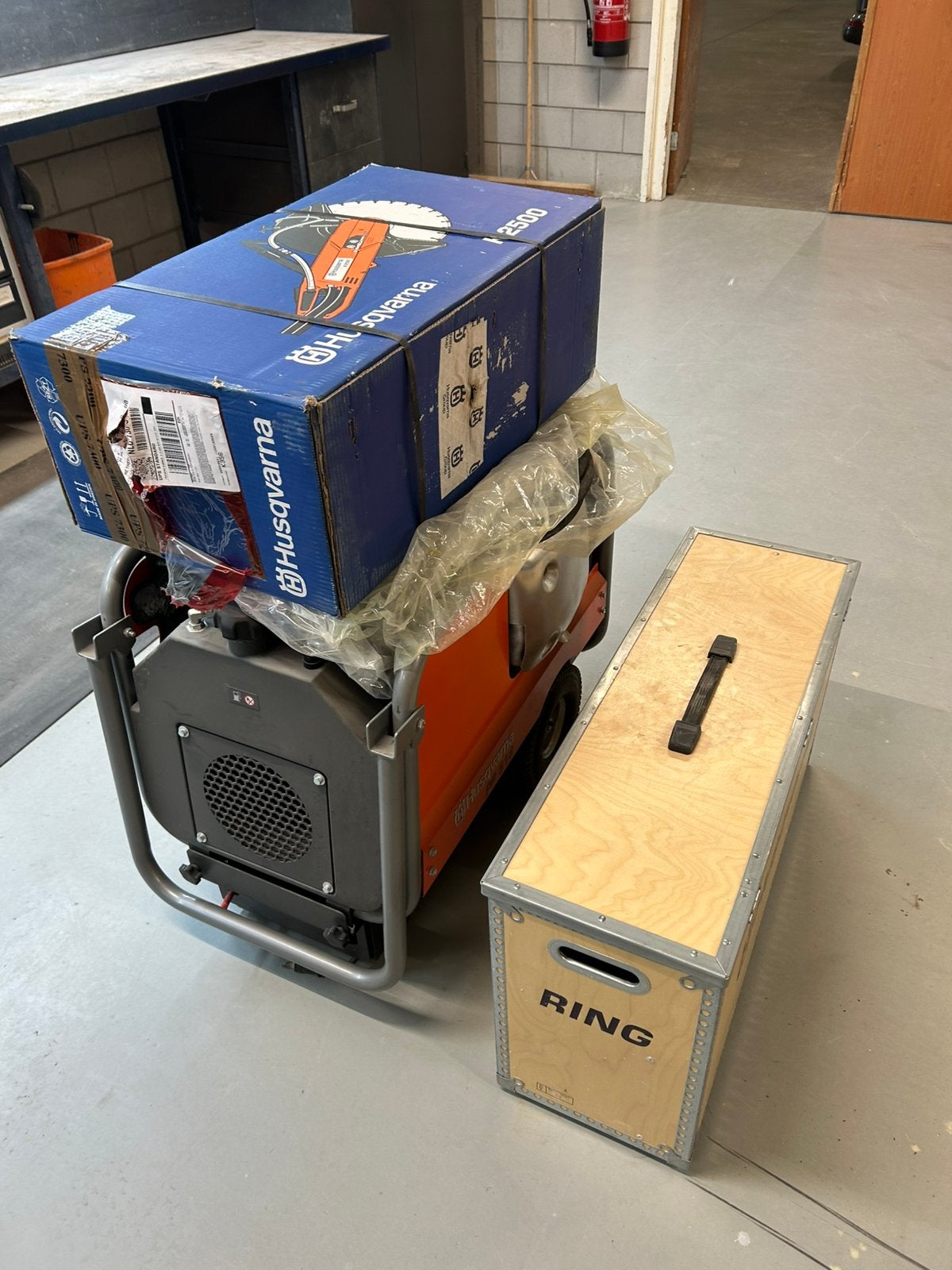 Zaagset Husqvarna, Ophalen, Nieuw