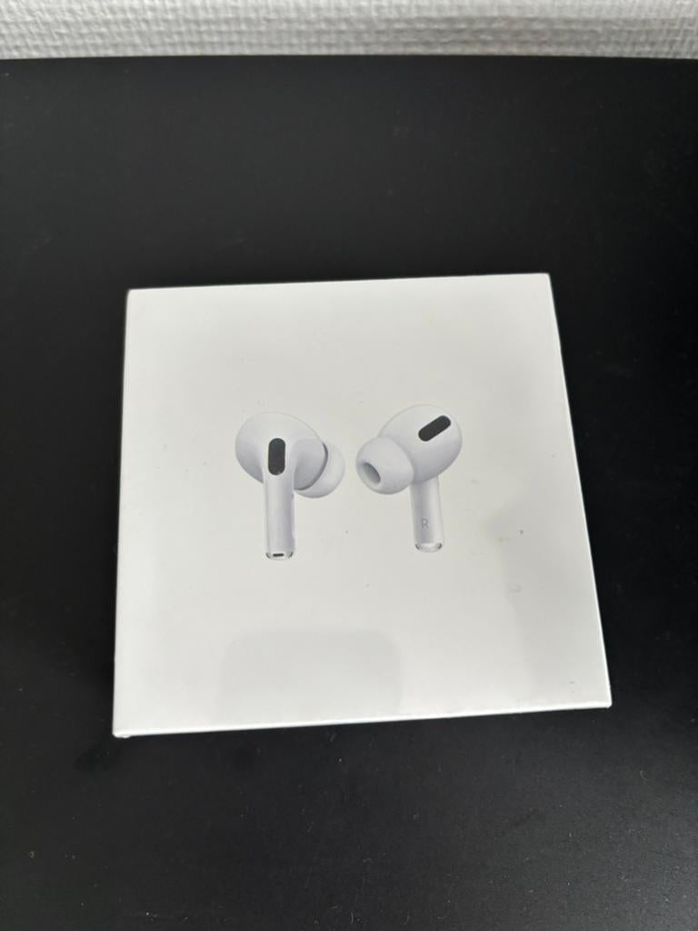 Apple AirPods Pro met MagSafe Oplaadcase - Nieuw