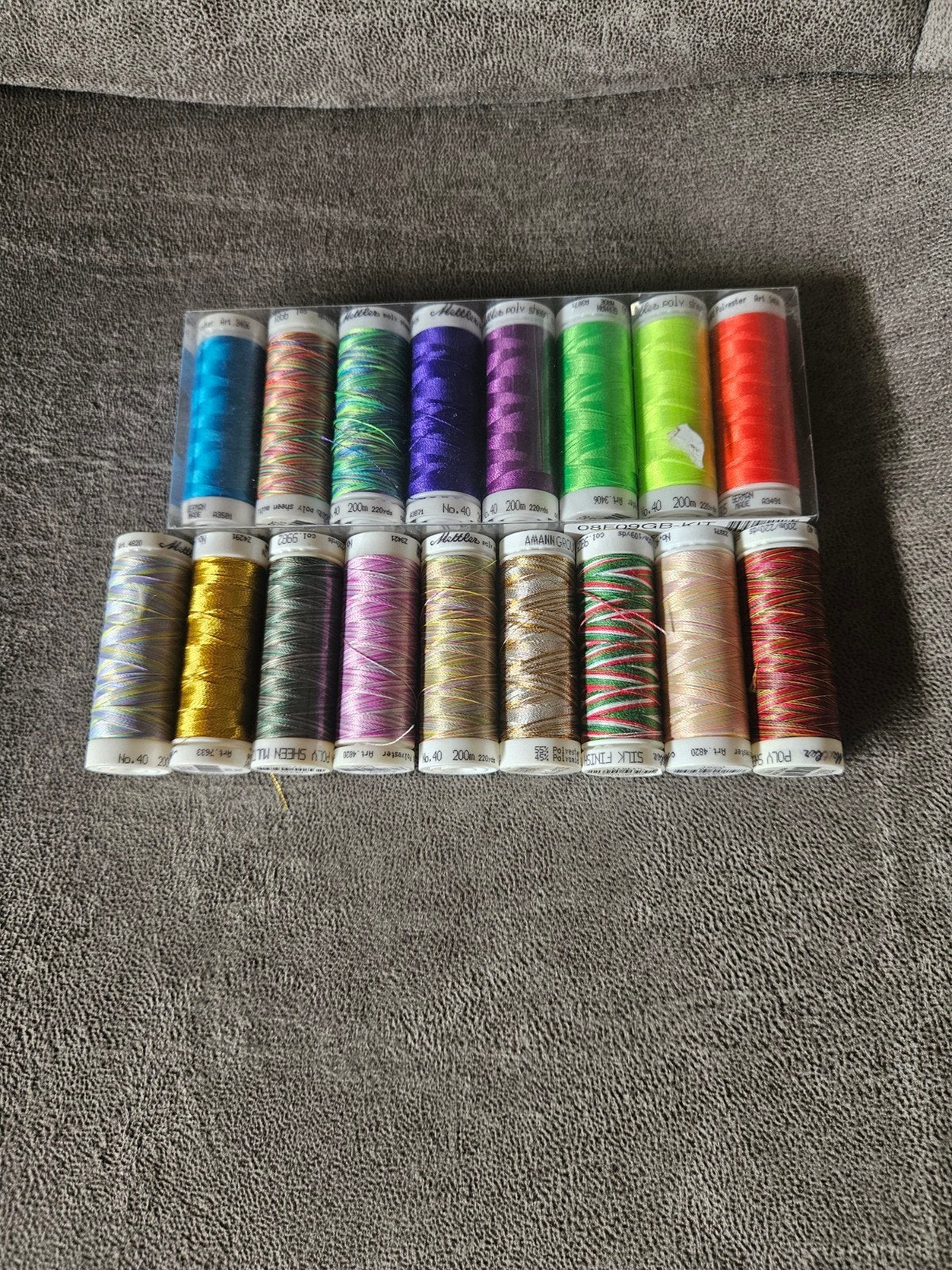 Mettler borduurgaren, diverse kleuren, 100/200 meter, Ophalen, Zo goed als nieuw, Garen of Naald(en)