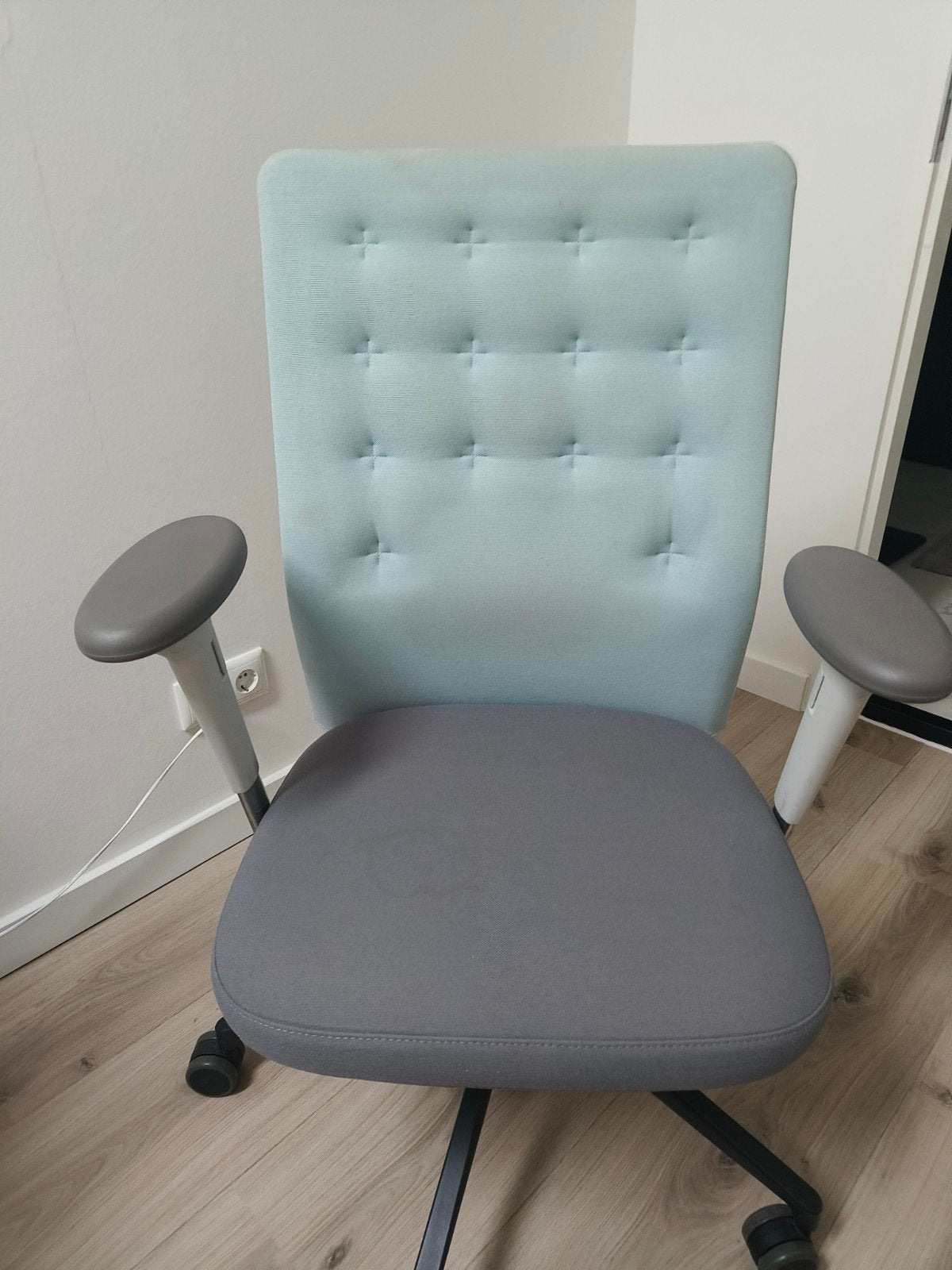 Comfortabele Bureaustoel - Grijs/Lichtblauw Vitra, Ophalen of Verzenden, Gebruikt, Grijs, Bureaustoel