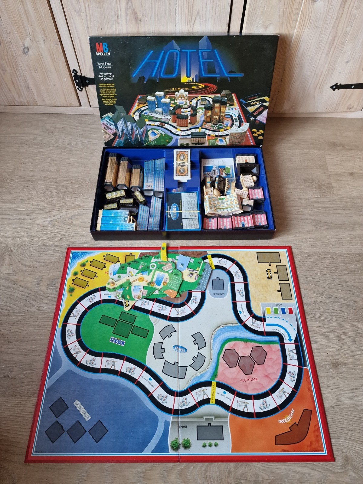 Hotel bordspel MB Spellen, Drie of vier spelers, Ophalen of Verzenden, Gebruikt, MB Spellen