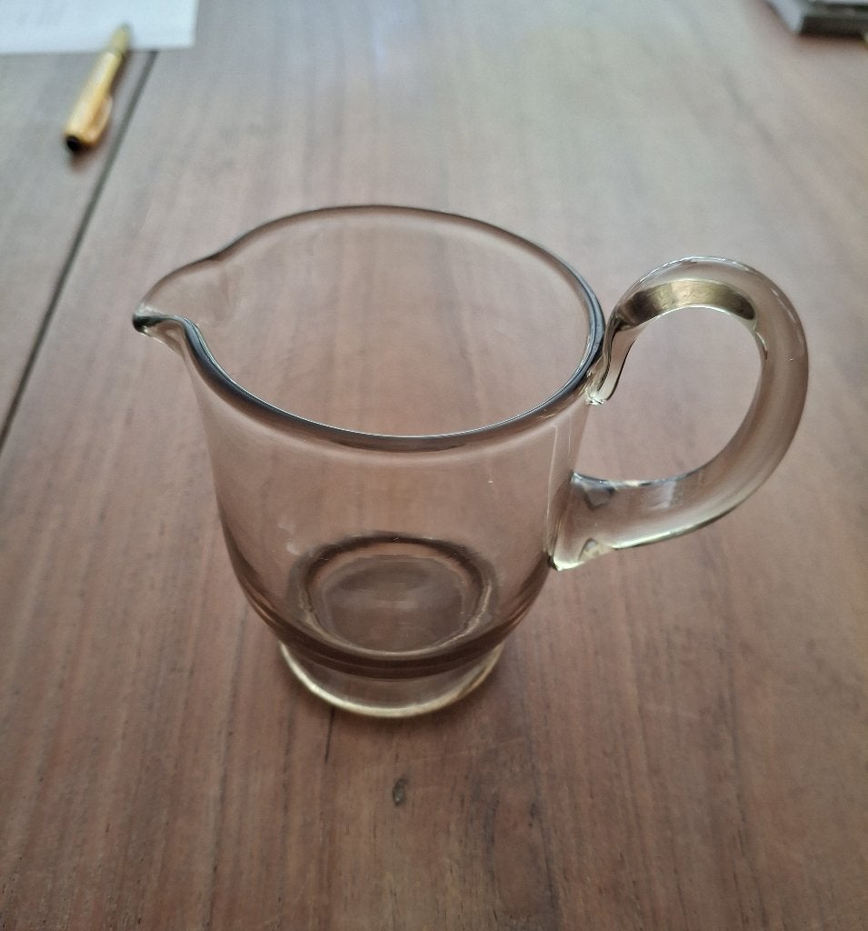 Te koop: Vintage melkkannetje ( rookglas), Antiek en Kunst, Ophalen of Verzenden