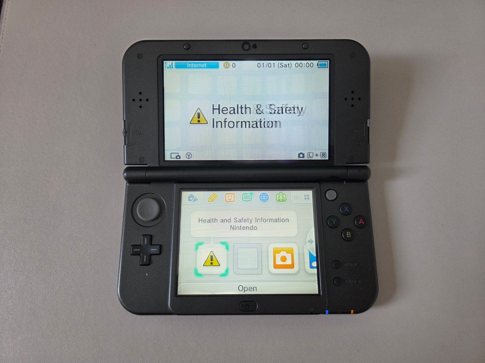 New Nintendo 3DS XL - Grijs - dual ips - Zo goed als nieuw, Ophalen of Verzenden, Zo goed als nieuw, Zwart, 3DS XL