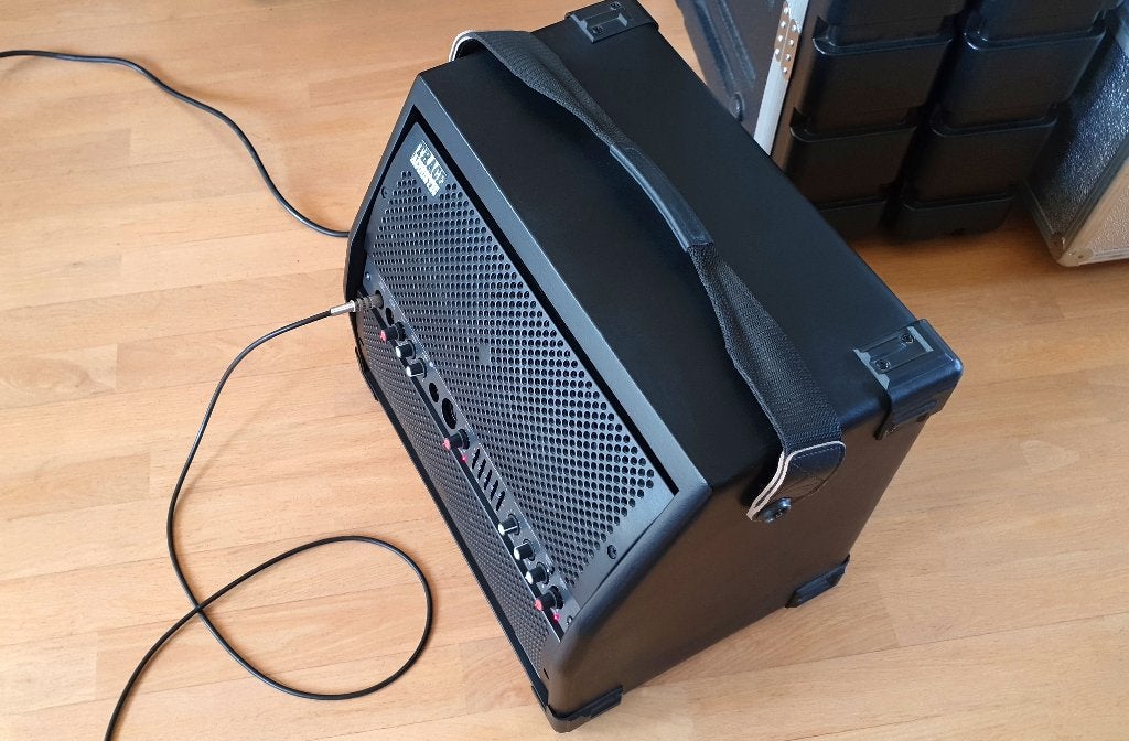 Trace Elliot TA100R 100W Gitaar Combo met Microfoon Ingang, Muziek en Instrumenten, Ophalen, Gebruikt, Gitaar, 100 watt of meer