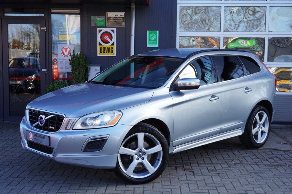 Volvo XC60 2.0T R-Design 203 PK NAP/Leder/Navi/Clima/Cruise, Auto's, Volvo, Euro 5, 4 cilinders, Bedrijf, XC60
