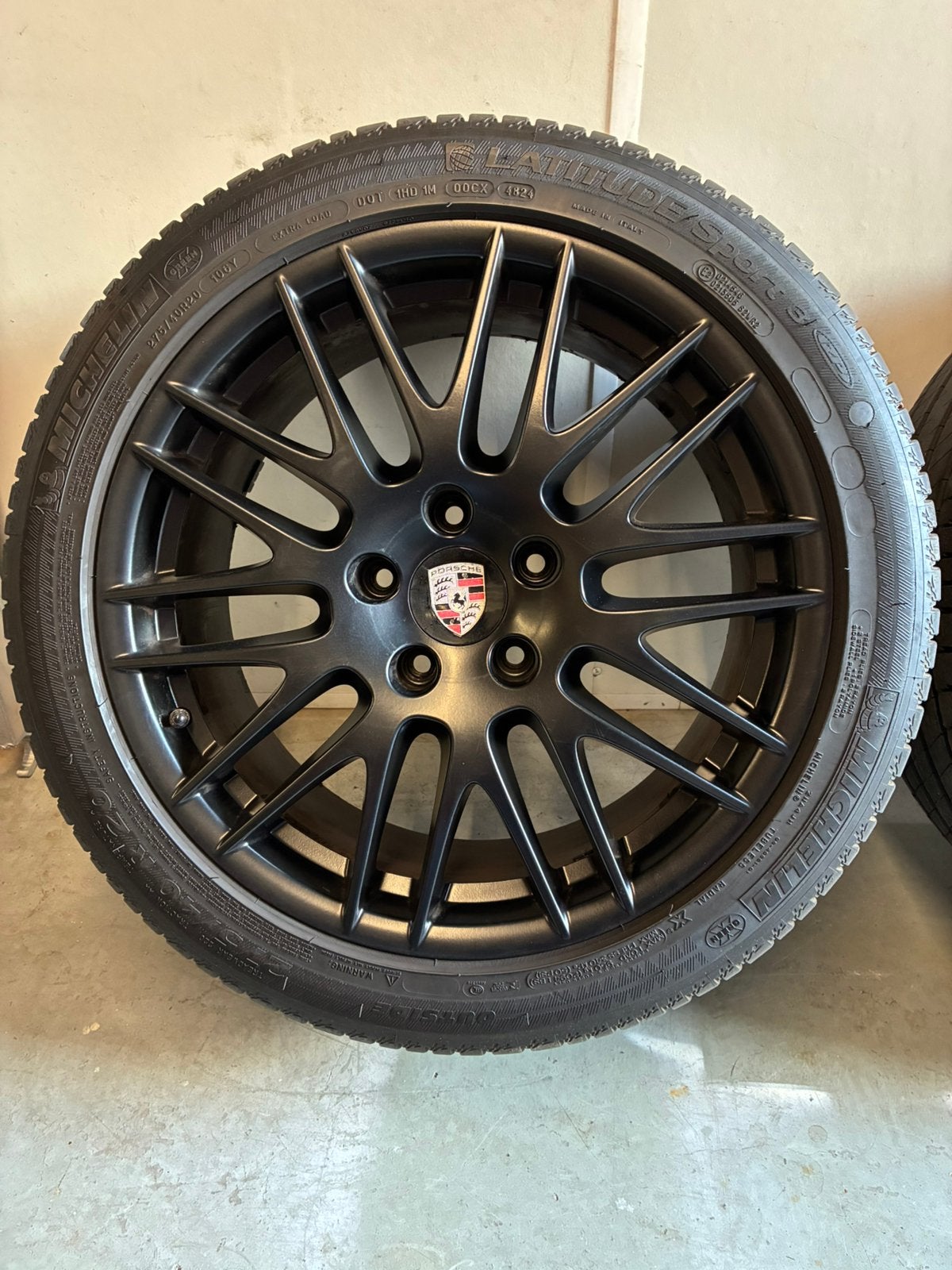 Porsche Cayenne 20” Spyder RS + goede Michelin zomerbanden, Ophalen, Gebruikt, 275 mm, Band(en)